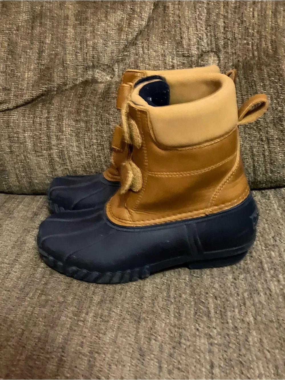Gymboree Boys Aspen Lodge tan and navy snow boots Size 7